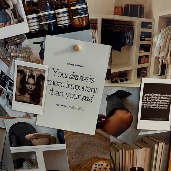 SOLD OUT ❌ KENDALL JENNER POLAROID - Picture 3 of 4